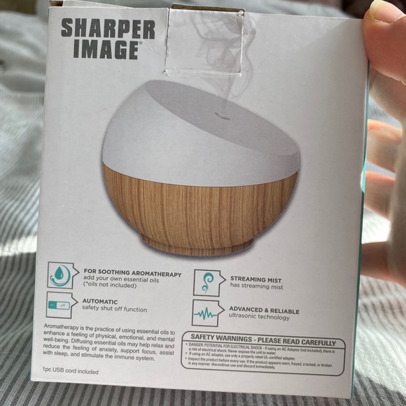 Sharper Image portable misting diffuser & Premium Essential Oils - Picture 7 of 12
